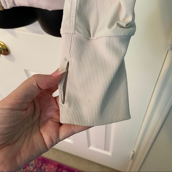 Lululemon ballet pink jacket size 6 - Picture 6 of 7